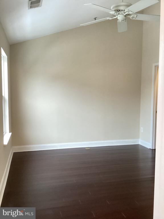 Building Photo - 23433 Clarksridge Rd