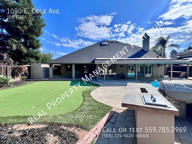 Building Photo - 1090 E Cole Ave