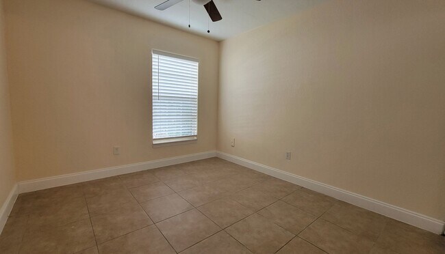 Building Photo - WINTER PARK: Goldenrod Condo - Ground Floo...