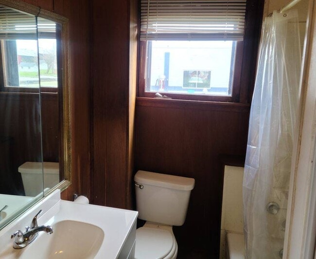 Building Photo - 30 E Harrison St