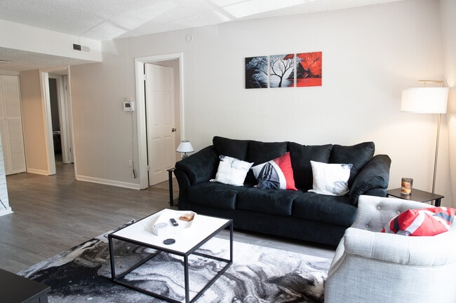 Spacious Living Room - 2020 Continental Ave