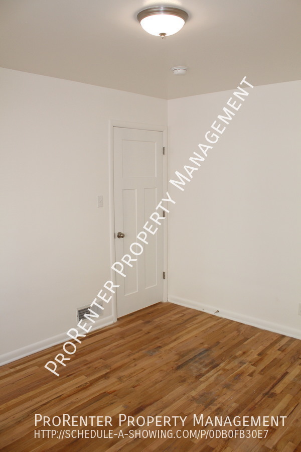 Building Photo - Charming 2 Bedroom, 1 Bath SLC Apartment