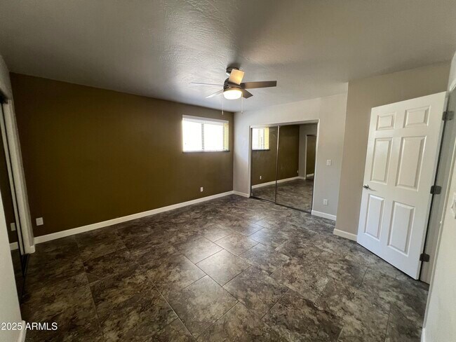 Building Photo - 15230 N Blackbird Dr