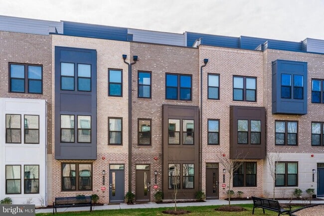 Building Photo - 12742 Verdant Wy