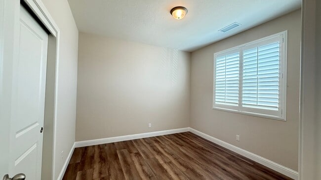 Building Photo - 1821 W Corvina Ave