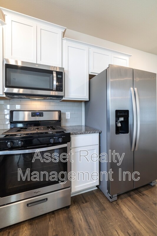 Building Photo - 4714 Willow Bluff Cir