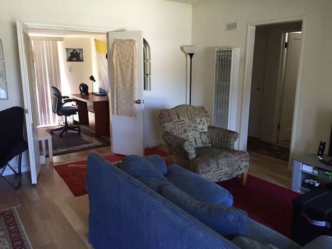 Building Photo - 341 Foothill Blvd