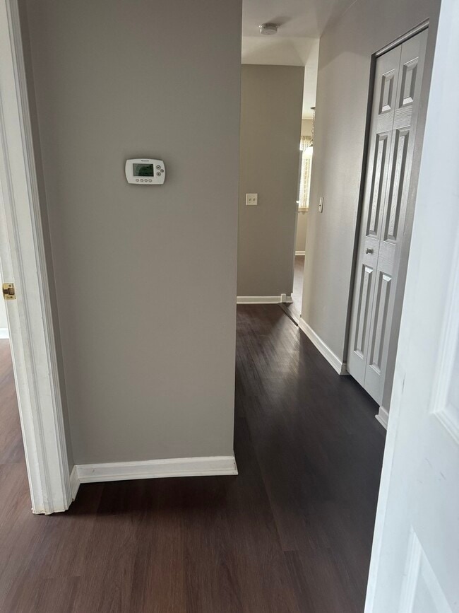 Building Photo - 1349 Orleans Dr