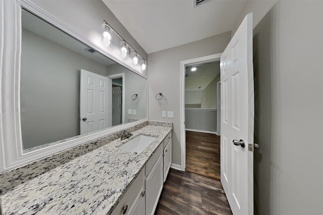 Building Photo - 3718 Lauderwood Ln