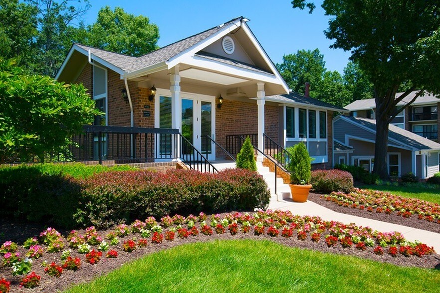 Woodvale Apartments 13831 Castle Blvd Silver Spring MD 20904 Apartment Finder