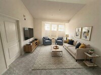 Building Photo - Downtown Oakland Condo w/ Parking & In Unit Laundry