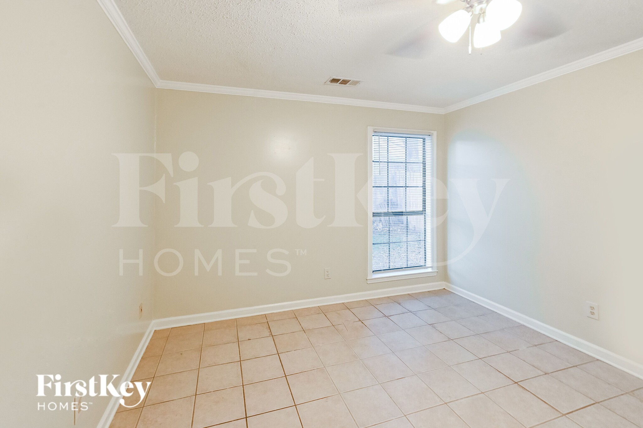 Building Photo - 4415 Sunnyslope Dr