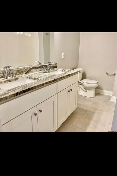 Building Photo - 77 Van Dam St