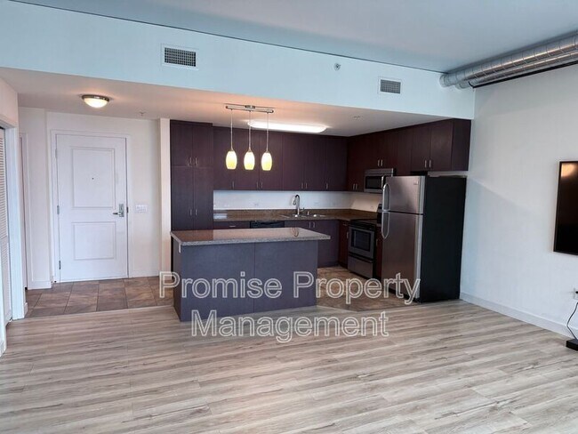 Building Photo - 1080 Park Blvd