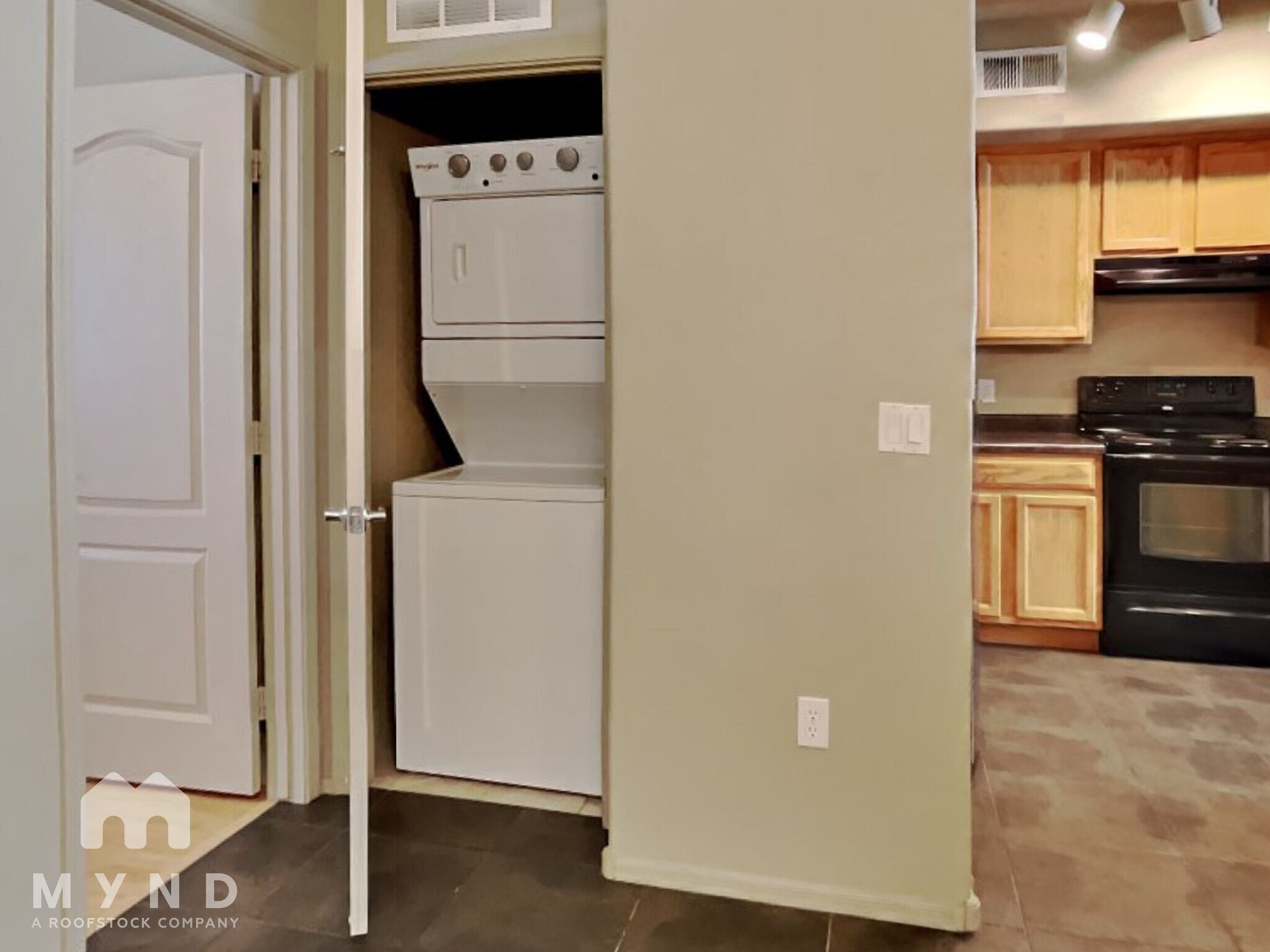 Building Photo - 280 S Evergreen Rd