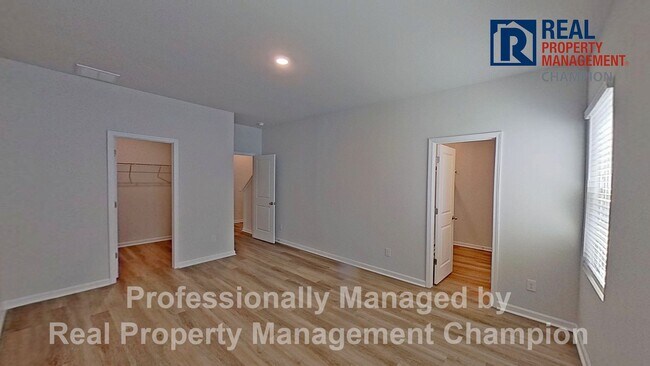 Building Photo - 1095 Hanson Dr