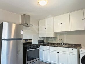 Building Photo - 2726 E Willetta St