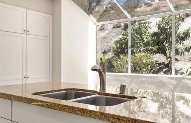 Building Photo - ***COMING SOON*** MOVE IN on 7/20**Desirab...
