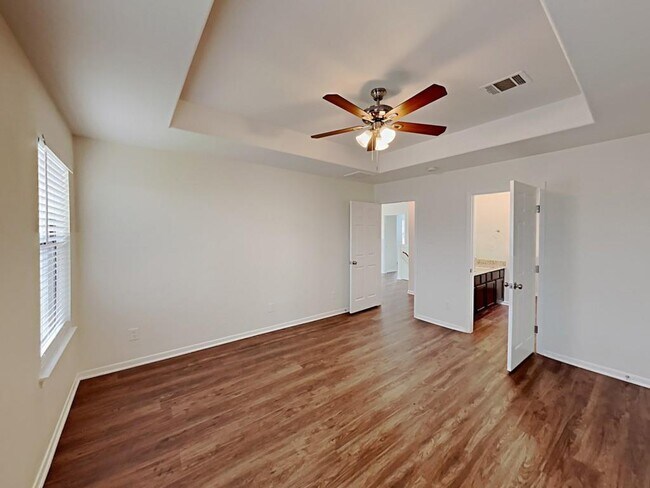 Building Photo - 18226 Amalfi Coast Dr
