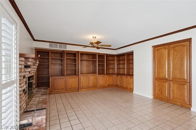 Building Photo - 3321 Basque St