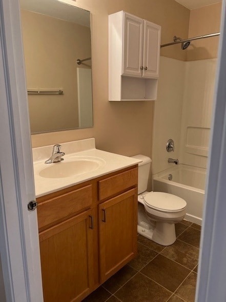 Building Photo - 1022 Heron Cir
