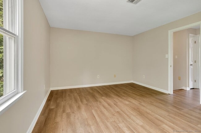 Building Photo - 141 Brighton Cir