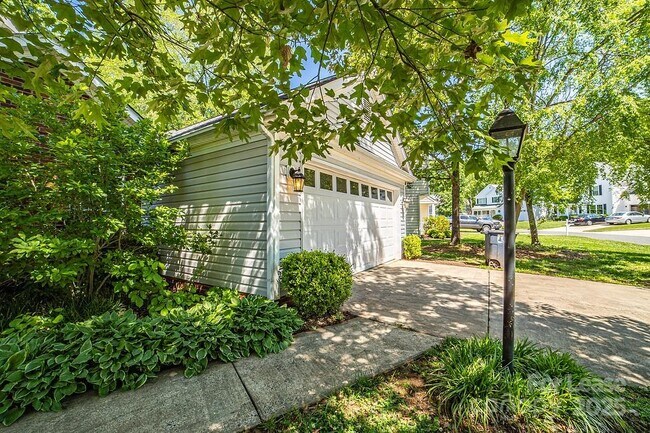 Building Photo - 3503 Brooktree Ln