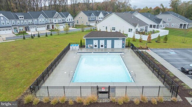 Building Photo - 32066 White Tail Dr