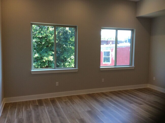 Building Photo - 1615 Ogden St