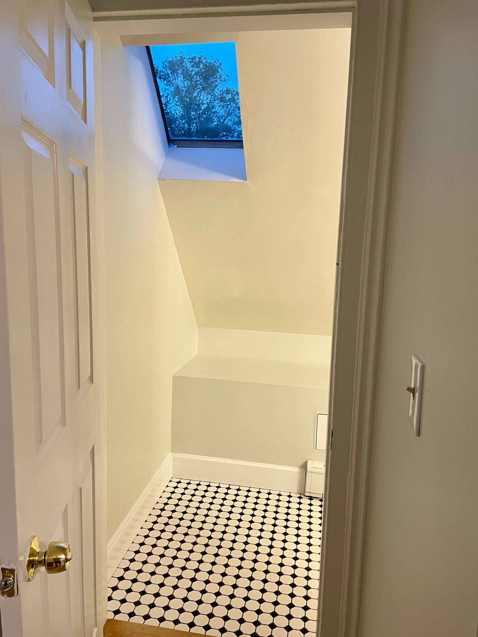 Building Photo - 93 Hungerford St