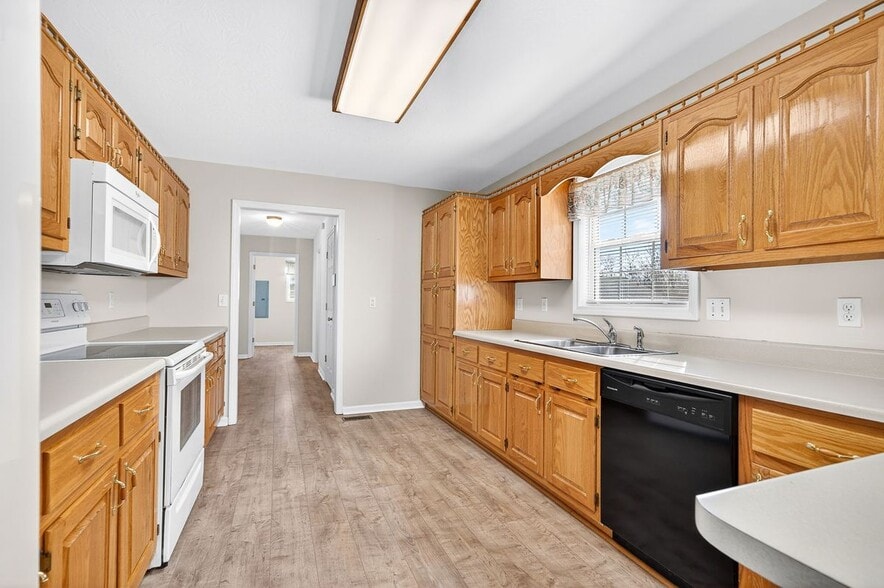 Building Photo - 39 Calloway Dr