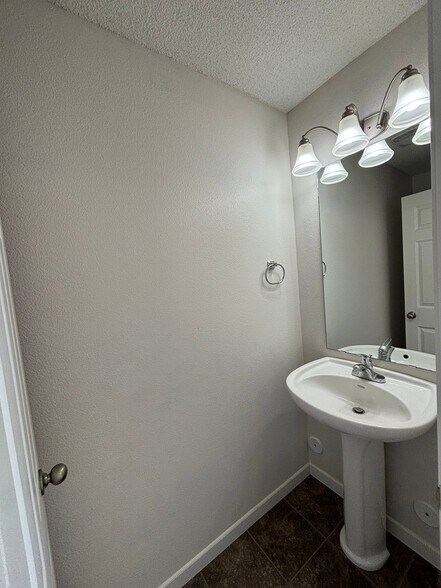 Building Photo - 4918 Souris St