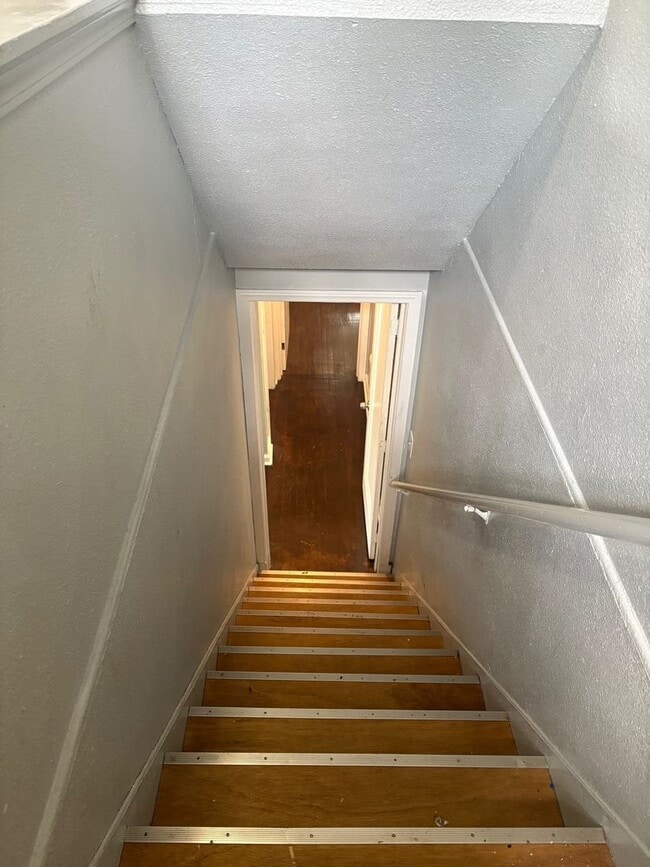 Building Photo - 19386 Yonka- 3 BEDS & 1.5 BATH FOR RENT!