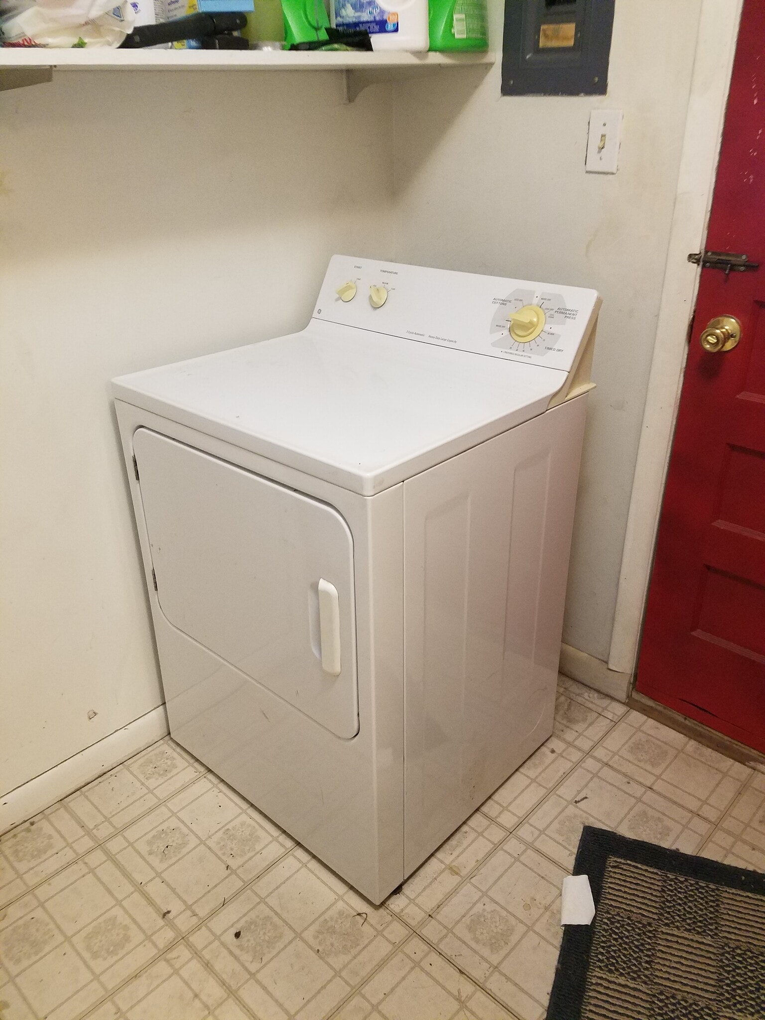 Washer and dryer included - 609 W Lake St