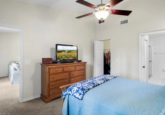 Building Photo - Chic 2BR Condo in Prime North Naples Locat...