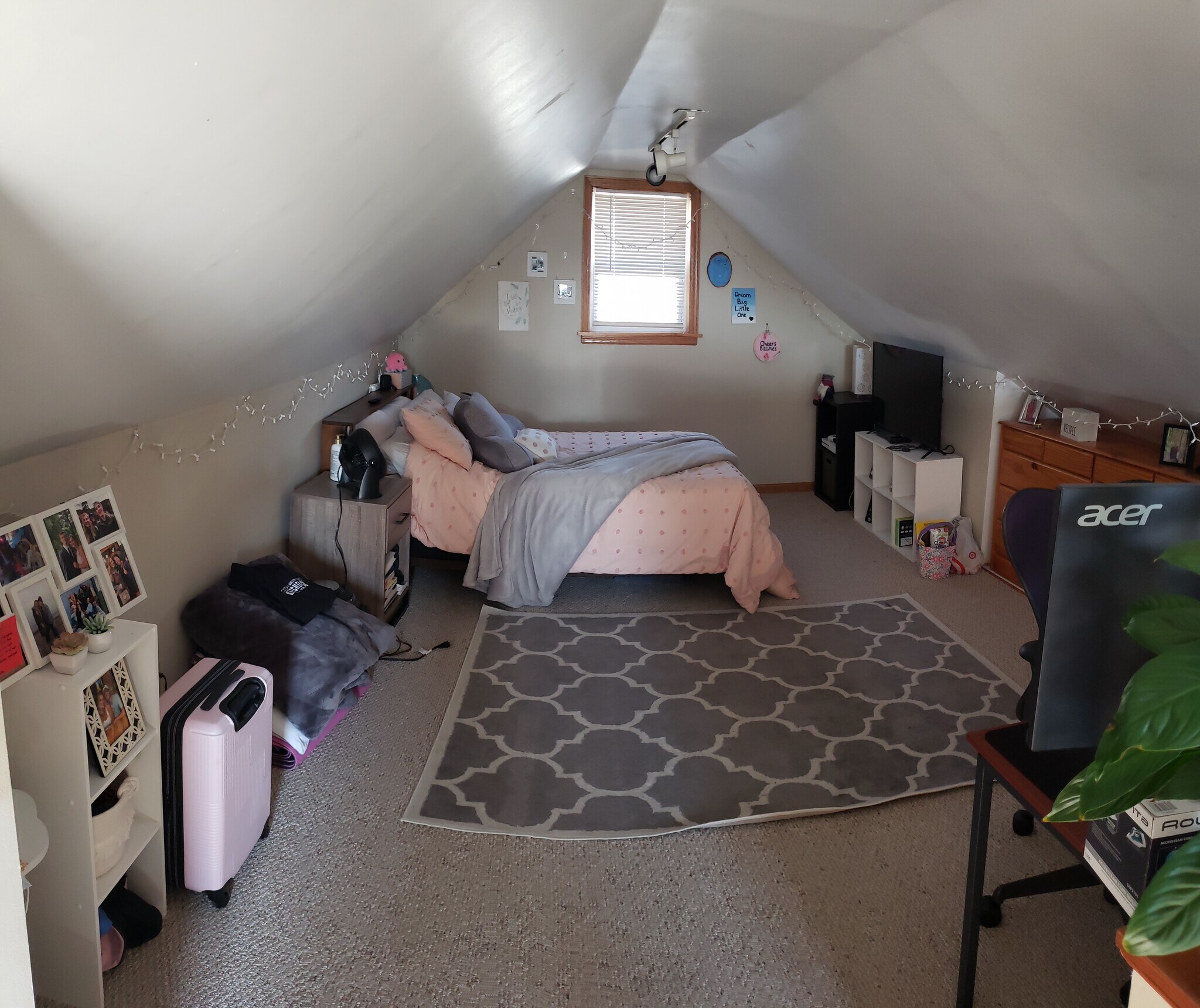 Building Photo - 1315 N 20th Ave E