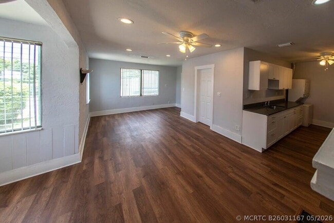 Building Photo - 4116 Virginia Terrace