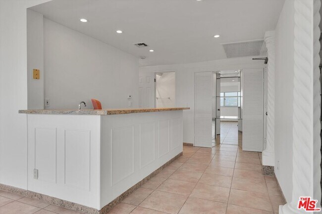 Building Photo - 10701 Wilshire Blvd