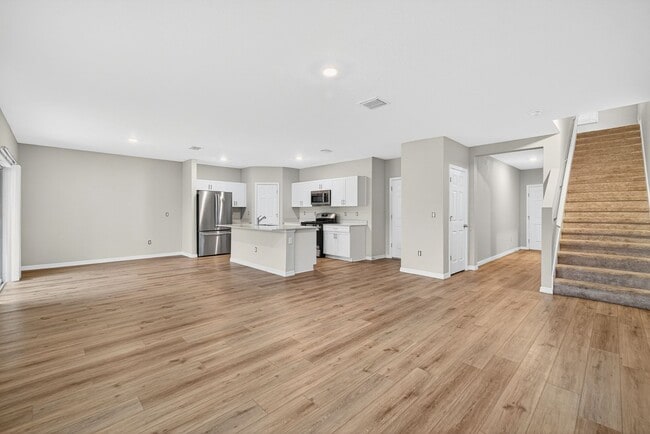 Building Photo - Brand New 4 Bed Now Available!