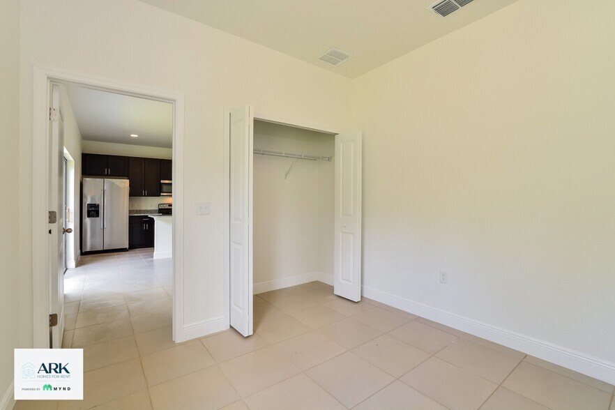 Building Photo - 16673 SW 21st Cir
