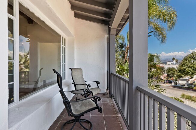 Building Photo - Classic Spanish Elegance Steps from Beverly Hills