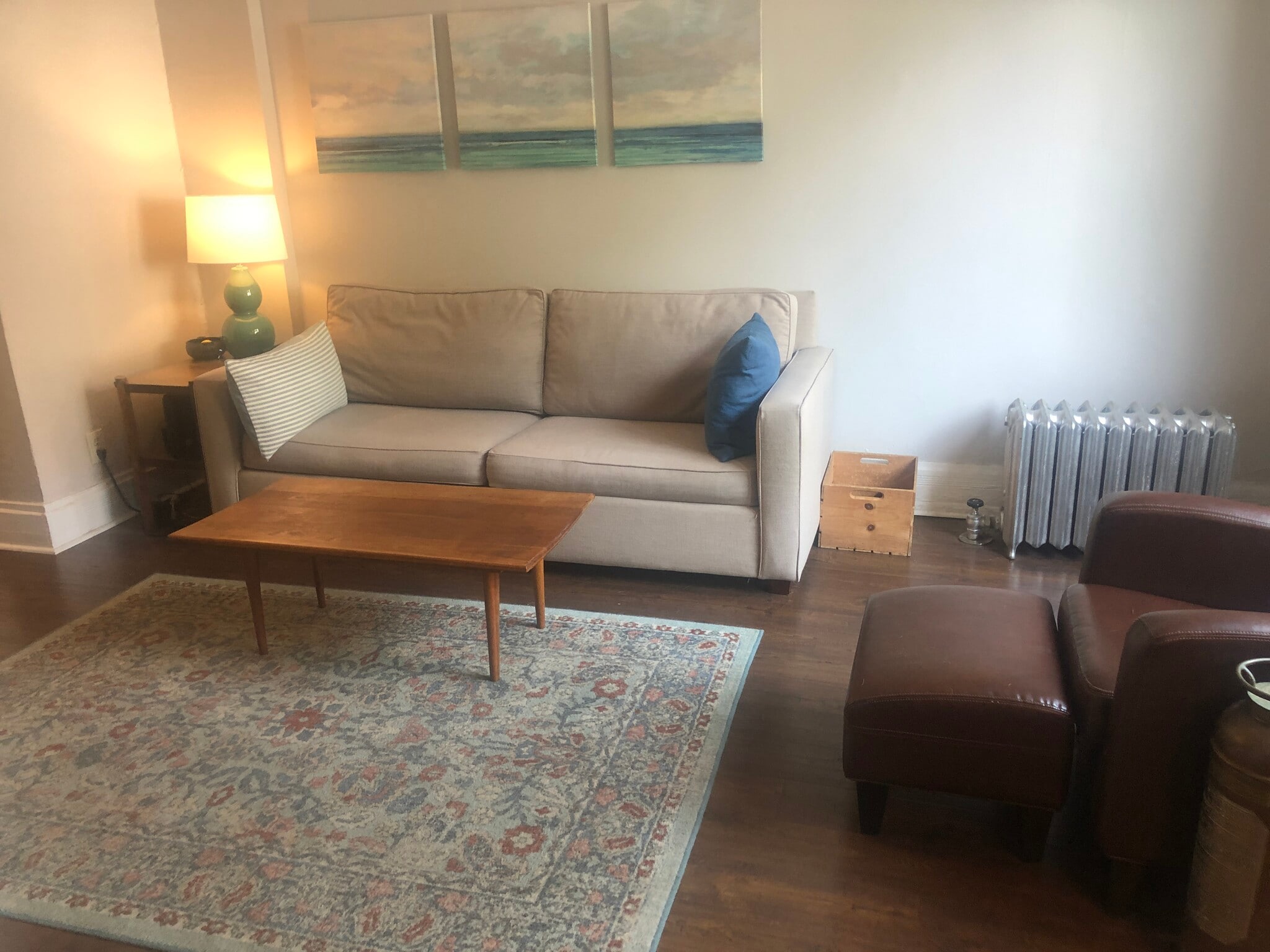 Living Room - 1409 N Maplewood Ave