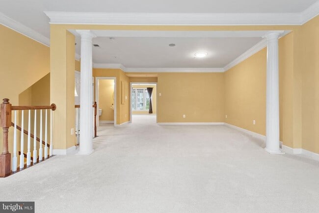 Building Photo - 3675 Spring Hollow Ln