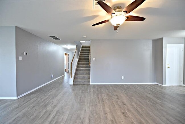 Building Photo - 802 Rubles Ct