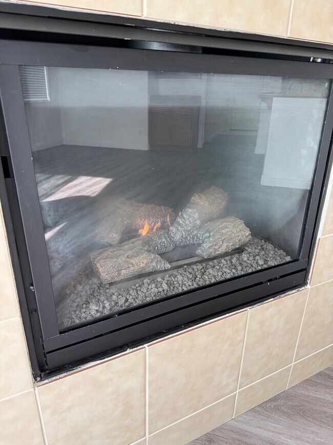 Building Photo - Corner Lot