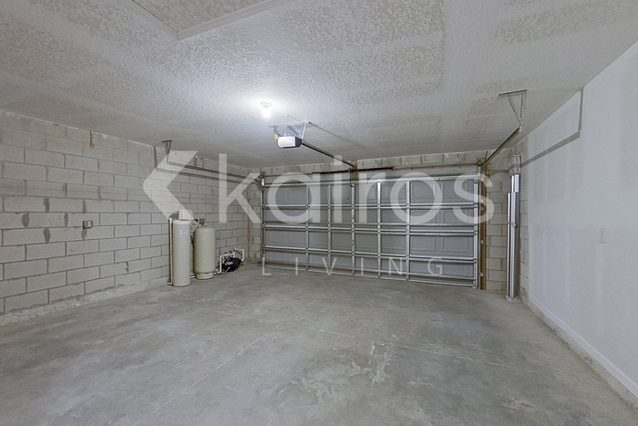 Building Photo - 8736 103rd Ave