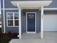 Building Photo - 401 Bee Cv Wy