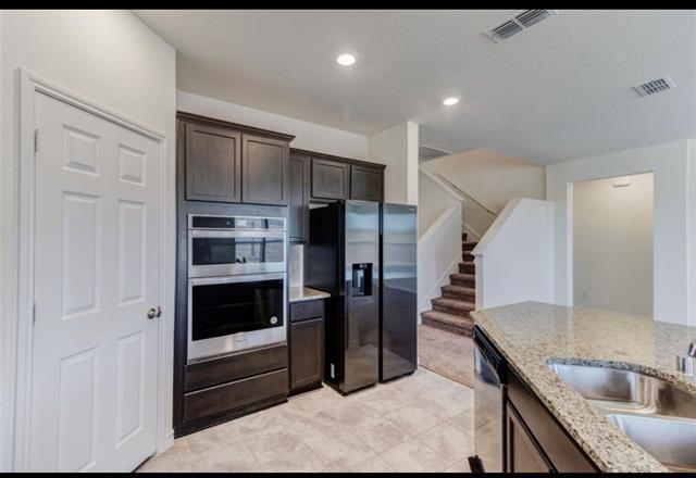 Building Photo - 321 Wild Onion Ln