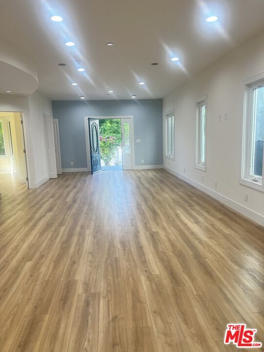 Building Photo - 2343 Ocean View Ave