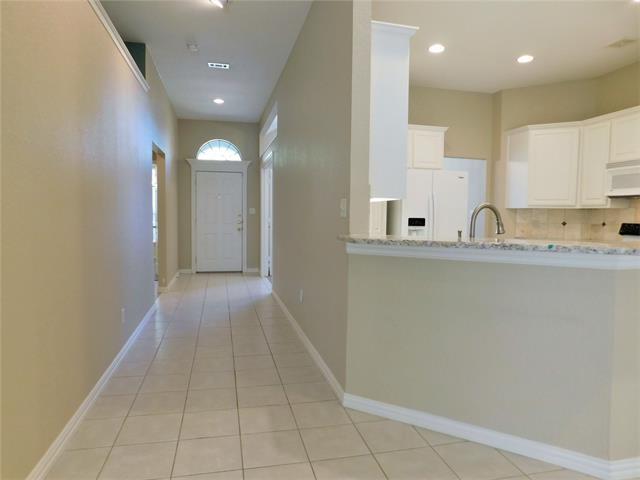 Building Photo - 516 Chateau Ct